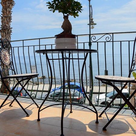 Апартаменты Sun Sea House Taormina Джардини-Наксос Экстерьер фото