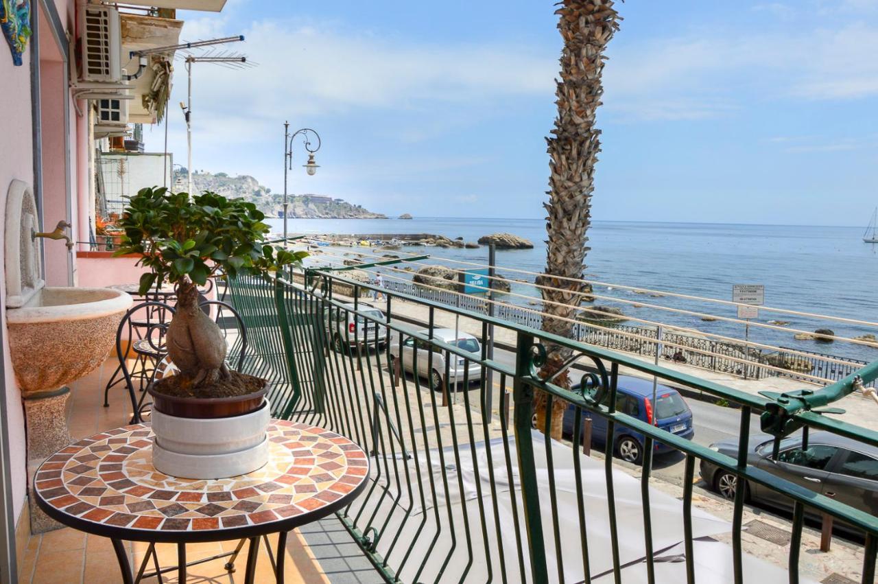 Апартаменты Sun Sea House Taormina Джардини-Наксос Экстерьер фото